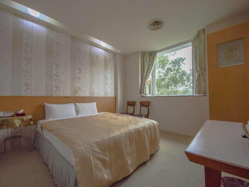 Songyuan B&B Lugu Bagian luar foto